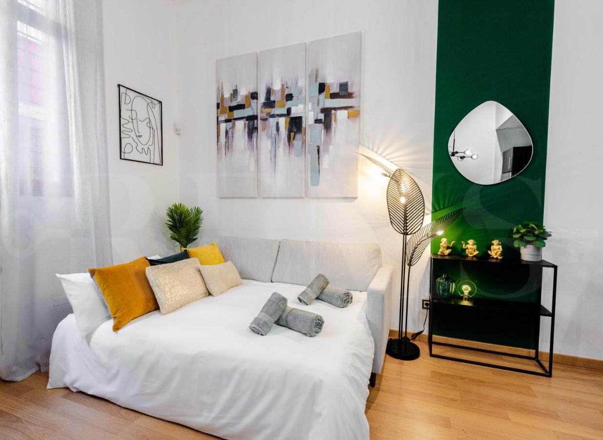 Apartament Deluxe Apartment With Common Swimming Pool - Center *