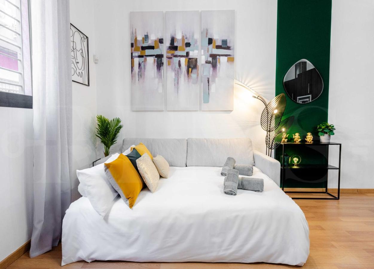 Apartament Deluxe Apartment With Common Swimming Pool - Center