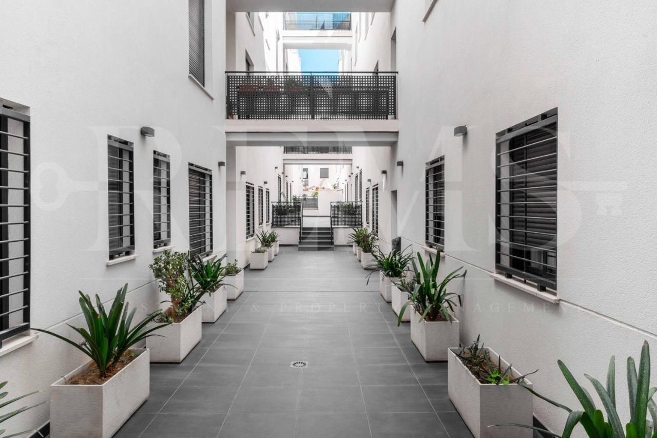 Apartament Deluxe Apartment With Common Swimming Pool - Center *