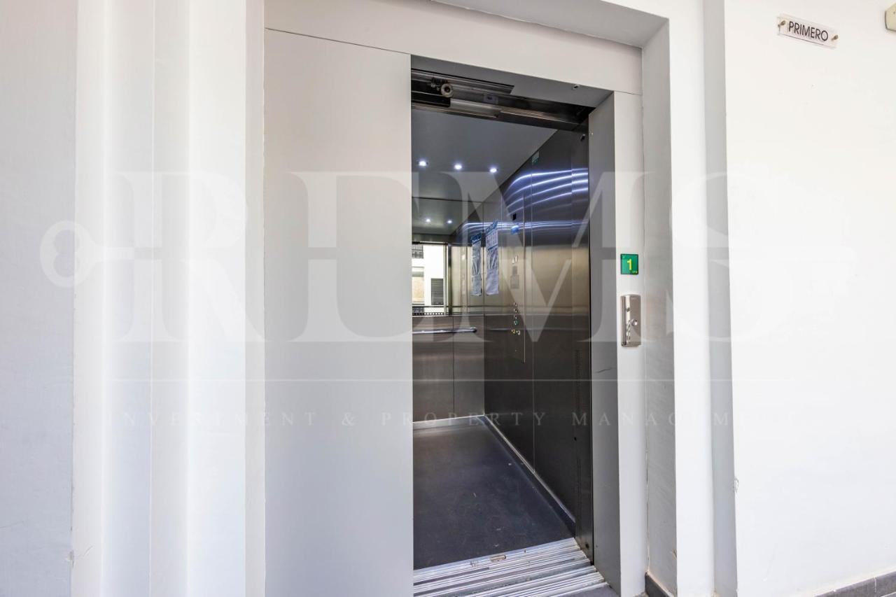 Deluxe Apartment With Common Swimming Pool - Center Apartament *
